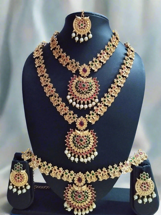 Stunning Antique Round Kundan Necklace with Maati and Waist band