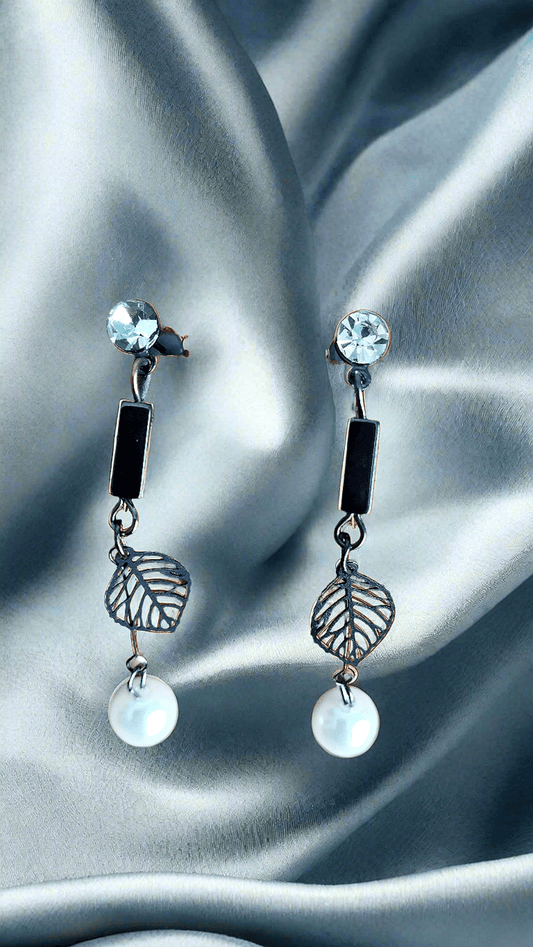Korean fashion earrings and dangler
K-style jewelry
Minimalist trendy statement earrings
Chic jewelry
Elegant drop earrings
Pearl dangler earrings
Geometric Delicate earrings
Crystal drop earrings
Trendy Korean earrings
Aesthetic earrings
Cute Korean earrings
Y2K earrings
K-pop inspired earrings
Modern chic jewelry
Luxury fashion earrings
Office wear earrings
Minimalist gold earrings
Workwear jewelry
Lightweight Daily wear earrings
